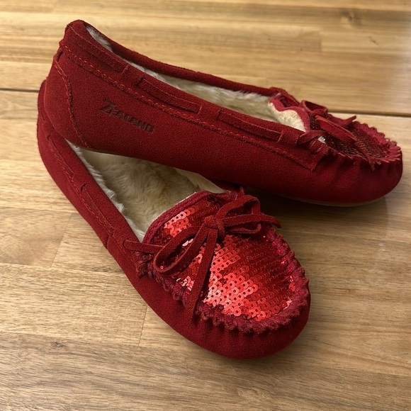 ZEALAND ⭐️ “Madison” moccasin slippers - Picture 2 of 5